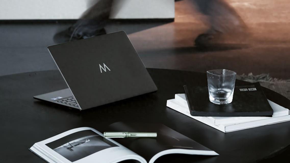 高颜值办公神器来了！WIKO Hi MateBook 14 酷睿版携波点艺术键盘上市开售