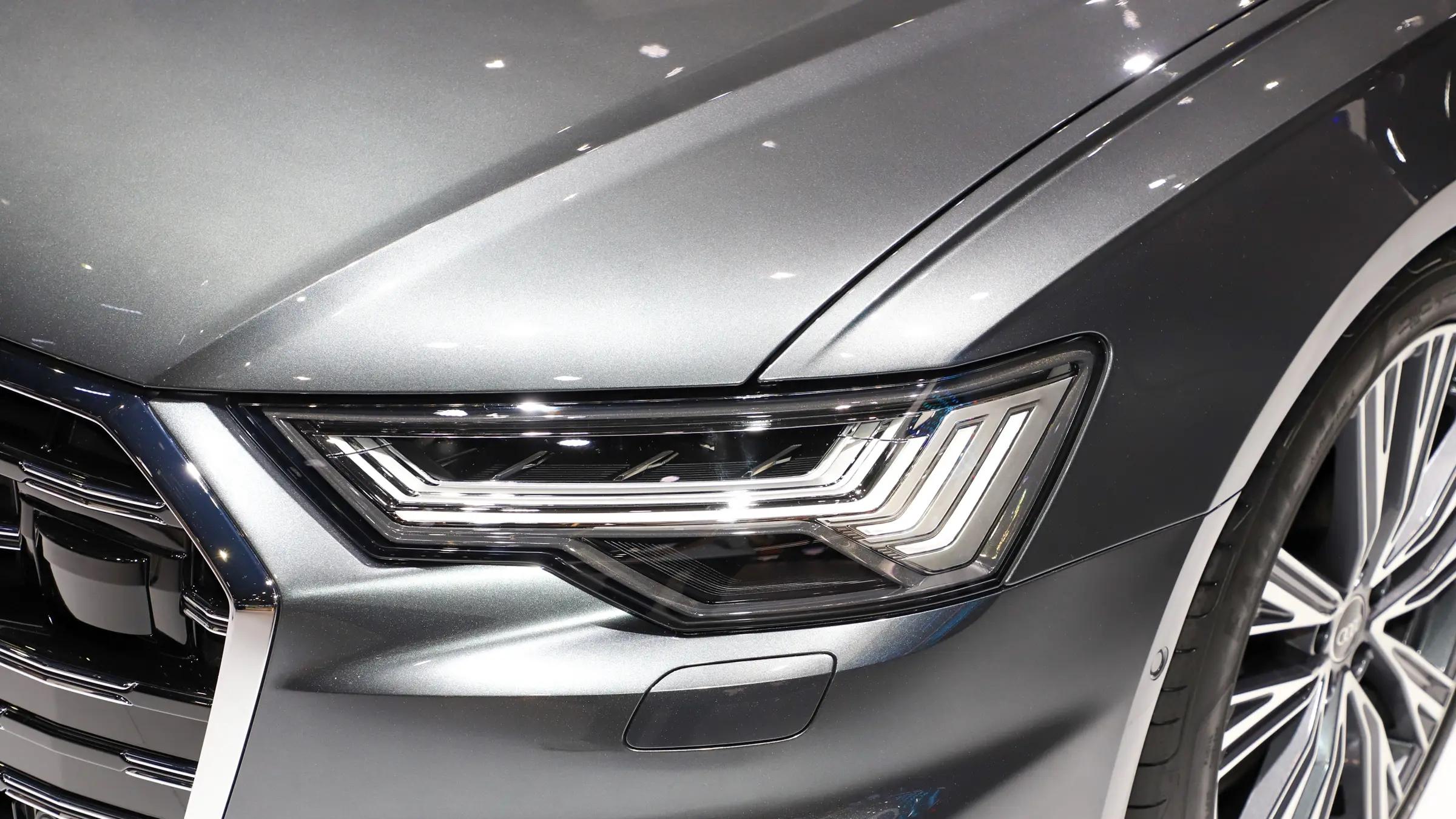 奥迪彻底“掀桌子”了，A6L最大降幅达15万，真的被电动逼急了？