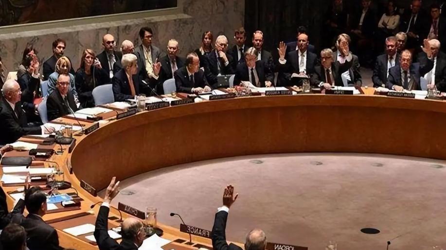 联合国五常意见罕见一致，齐刷刷投了5票否决，在场150国都看懵了