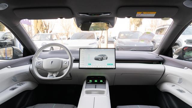 深蓝L07跃级上新：风阻系数低至0.215Cd，馈电油耗低至3.8L100km