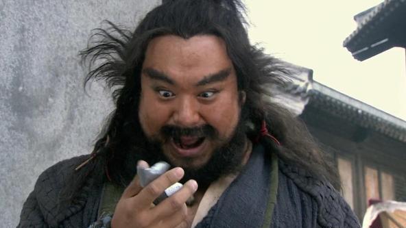 李逵不怕戴宗，也不怕鲁智深，他不敢招惹的梁山好汉是哪三个？