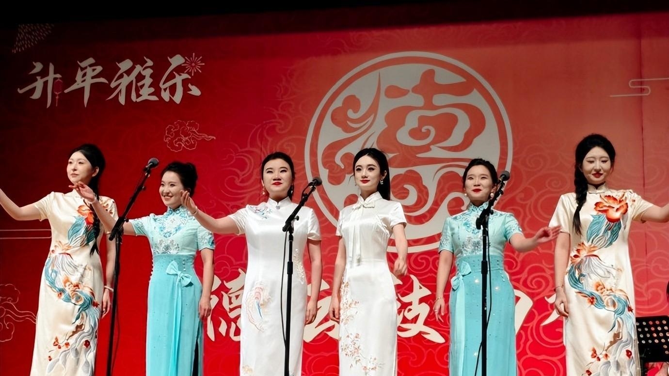 德云鼓曲社西安巡演完美收官，大合影曝光，郭德纲或再添喜事？