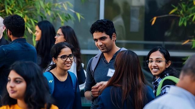 美国国务卿鲁比奥放话：“狠狠”吊销中国学生签证