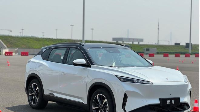 再等3天来袭！神龙“最后一搏”，法系操控+全球一流三电，预计仅售10万