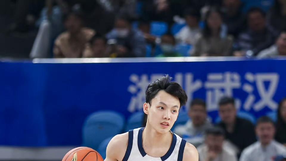 广东男篮谁是真大腿，一波五连胜体现的淋漓尽致，没徐杰这个家得散