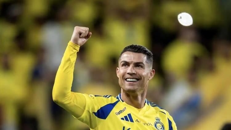 C罗放话：退役前必破千球大关，不排除重返欧洲！