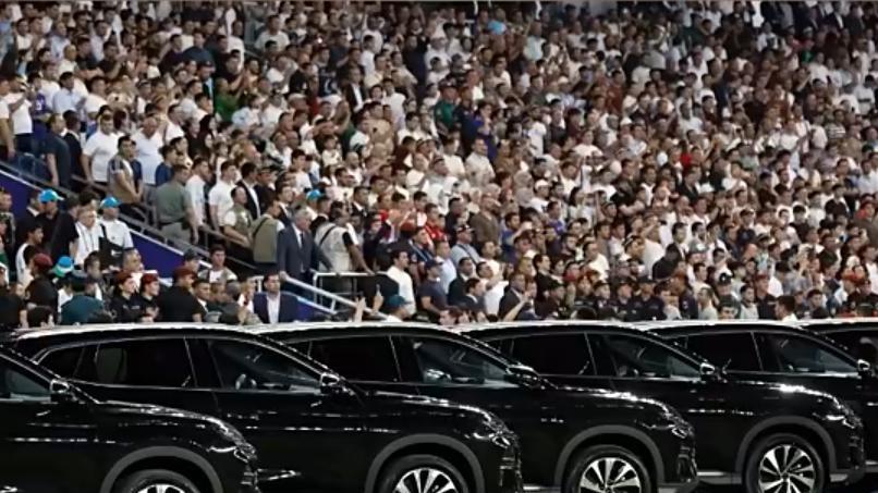 中国品牌赢了！乌兹别克斯坦晋级世界杯，总统送全队中国“豪车”