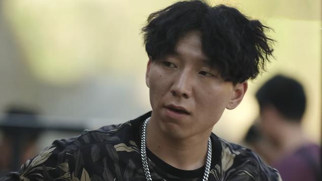 《驻站》郑义做梦想不到，5人发现其身份，孙二勇不是最早察觉的