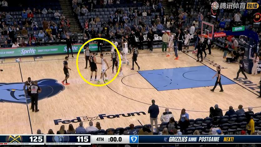 反超湖人！约基奇17+10+16，赛后约基奇走过去，和阿尔达马击掌致意