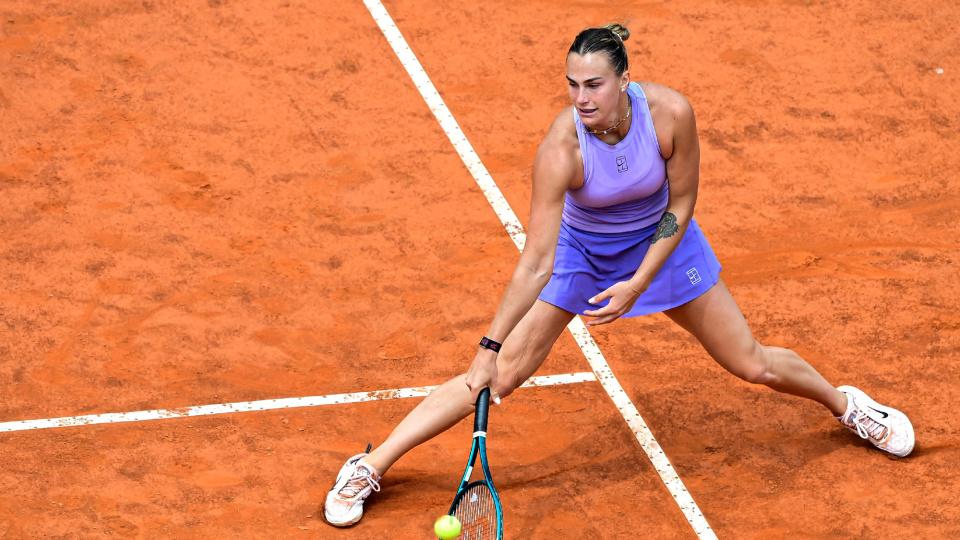 WTA1000赛14连胜！萨巴伦卡三盘逆转过关，锁定罗马站16强席位