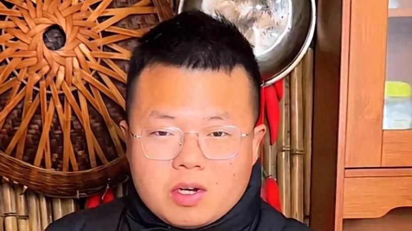 渝乡桃子：佳玲牙齿终于矫正，大家却各有说法，桃子确实很无奈！