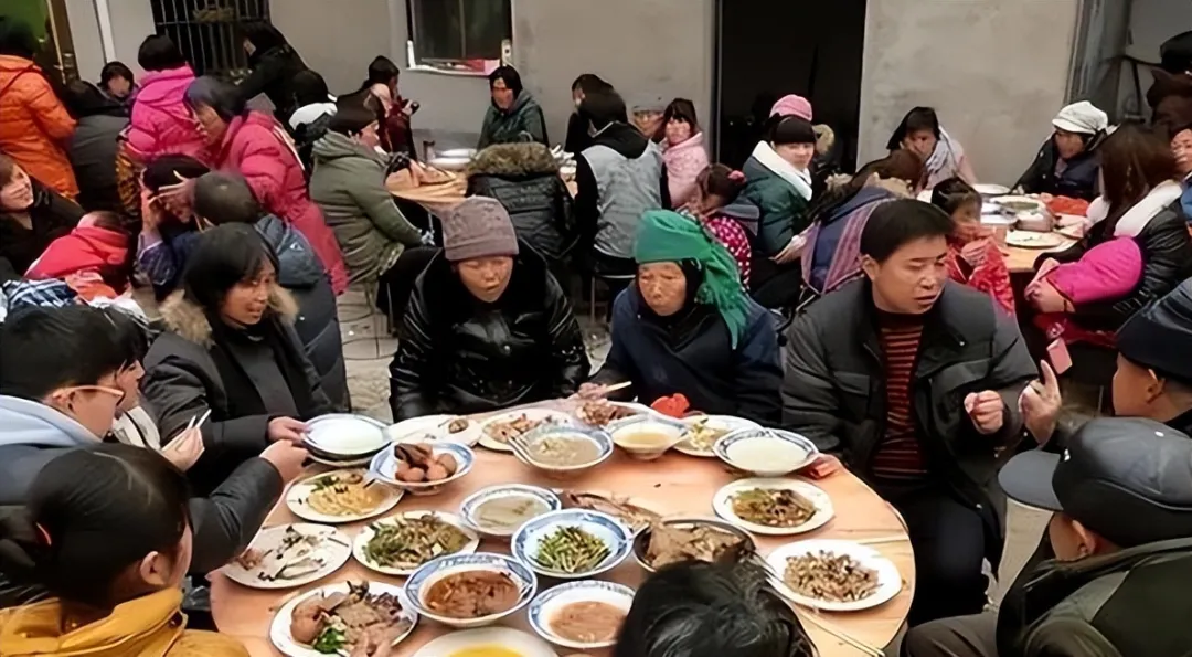 农村大席的卫生条件那么差，为何很少有人吃坏肚子呢？