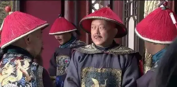 嘉庆帝登基后，和珅是如何自掘坟墓的？