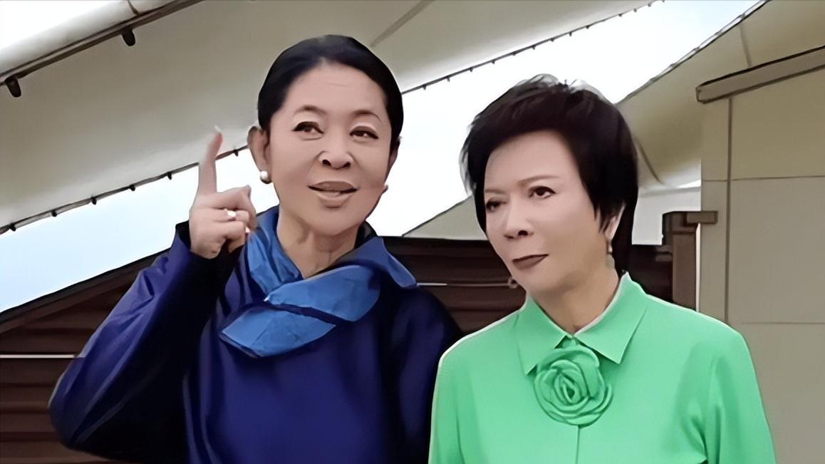 一次迟到印证了刘晓庆真实人品，倪萍流泪，李小冉拥抱道歉