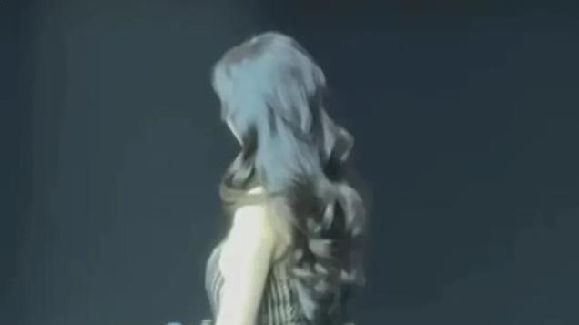 上海这夜，当48岁舒淇和34岁李沁站在一起，才明白啥是顶级自律