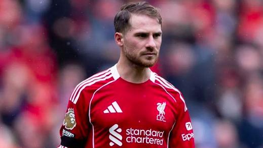 11打9也会逆风！斯洛特用废巨星阵容，利物浦惨胜热刺真靠运气？