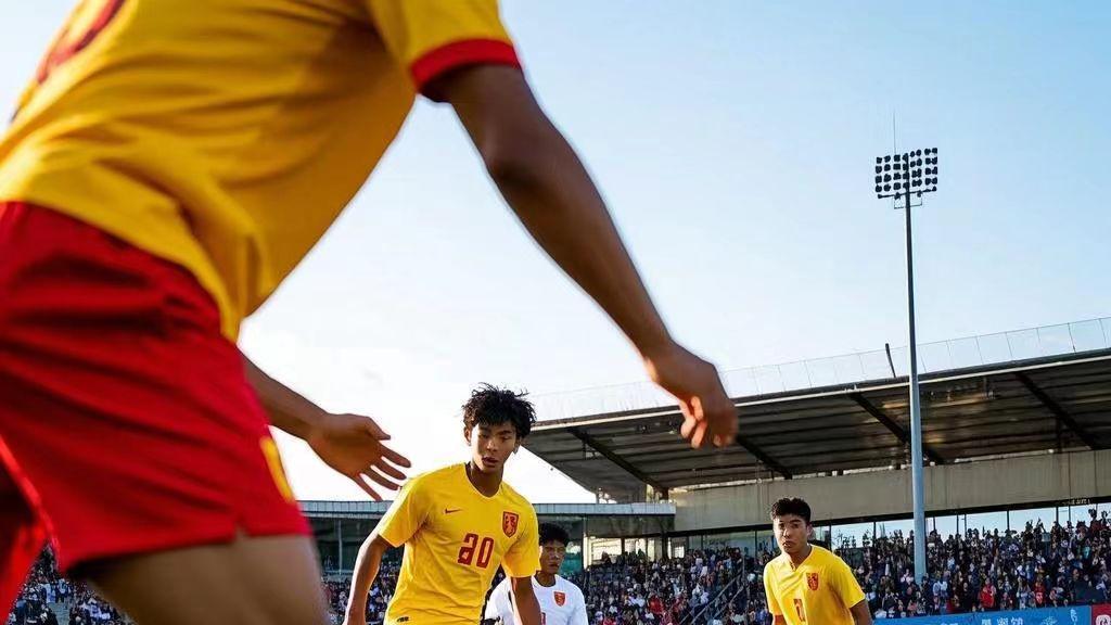 国青队U20亚洲杯两连胜出线，防守问题待解