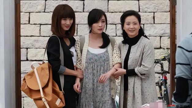 陶慧敏：我没有守寡10年，我的丈夫是初恋，如今女儿比我还漂亮