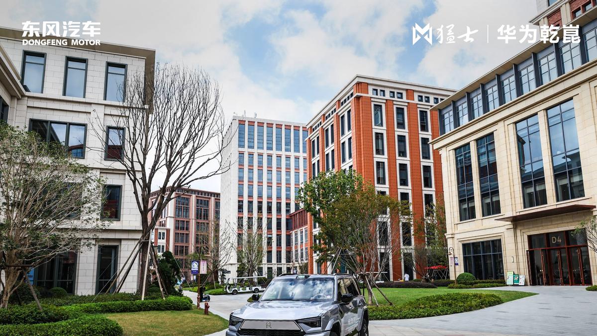 猛士将持续加码“华系方盒子”，智能越野赛道发展再提速