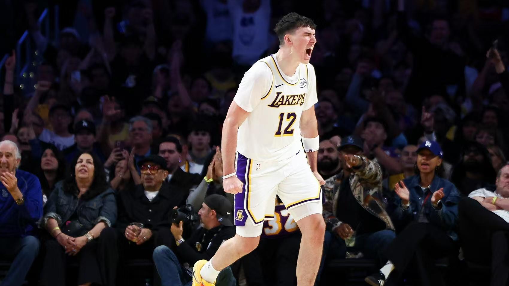 湖人豪取7连胜！东契奇34+12，新版三巨头诞生，两大问题点显露