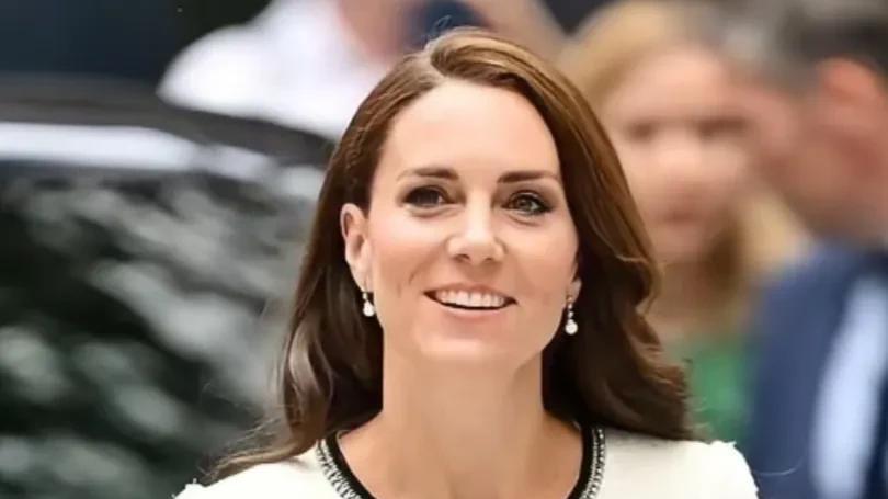 英国王室终于开窍了！他们发现凯特王妃就是个宝藏啊。 以前怎么就没注意到呢？

