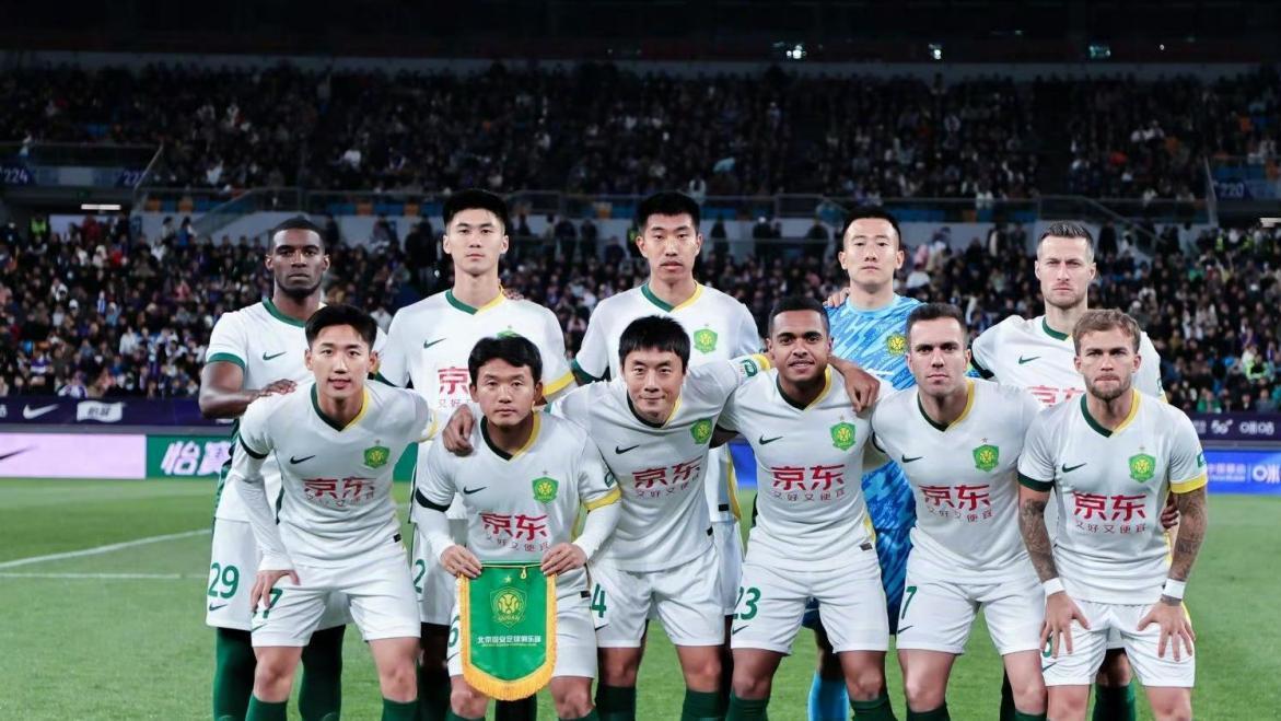 泰山队冲4连胜+榜首