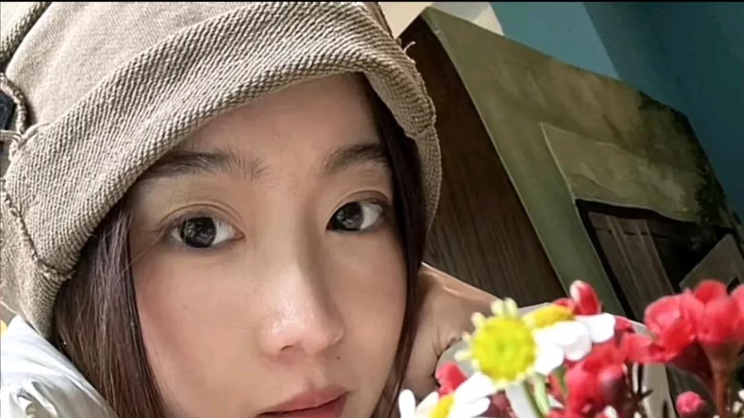 演员王星女友嘉嘉简直就是集智慧与美貌于一身的女子！