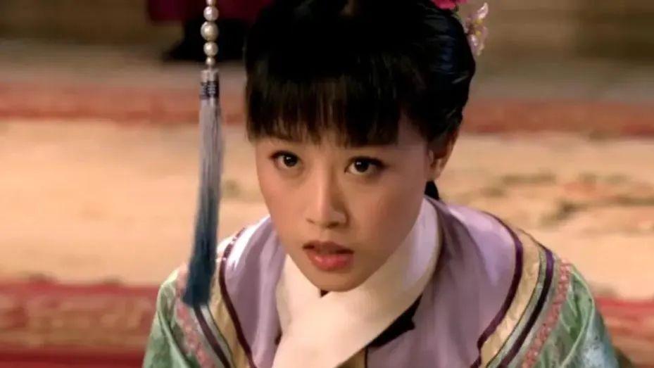 《甄嬛传》：浣碧曾为了勾引皇帝而头插大红花