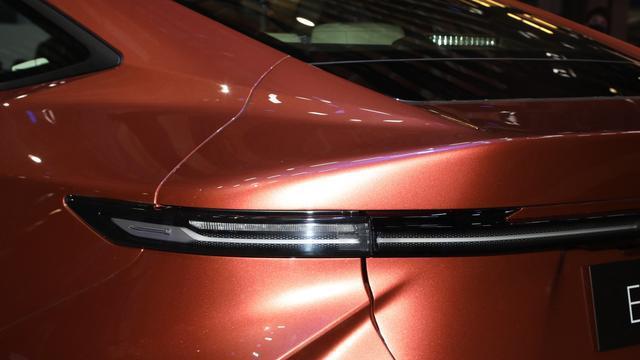 雷克萨斯变样 ，长度超五米一 混动纯电全都有 ，国产后价格降到二十多万