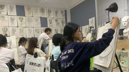 国美附中集训画室哪家强？排名数据来帮忙！