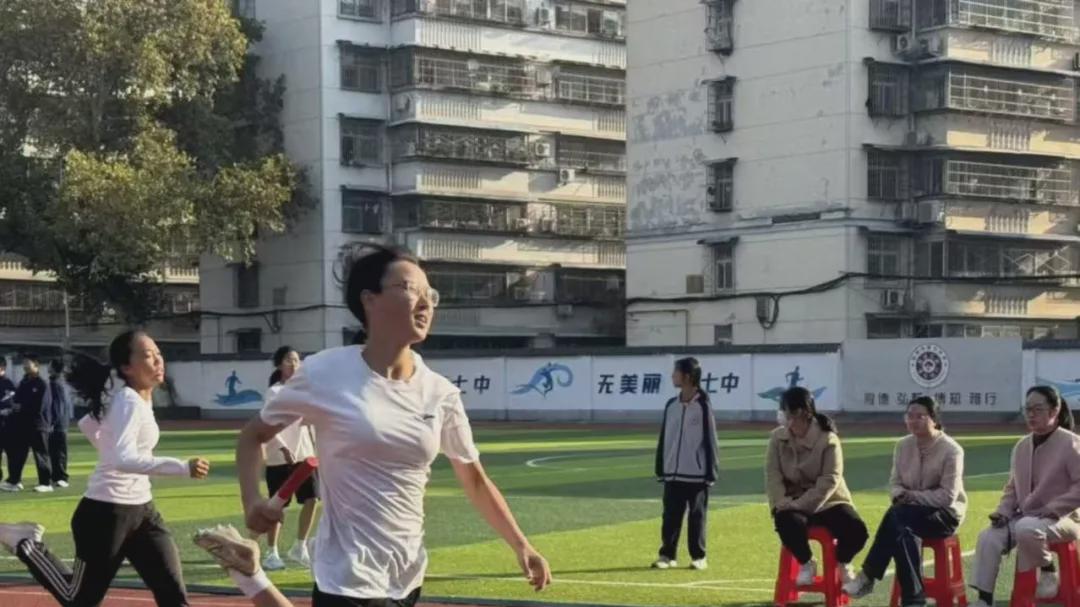 信阳市第七中学：青春无极限 逐梦运动场