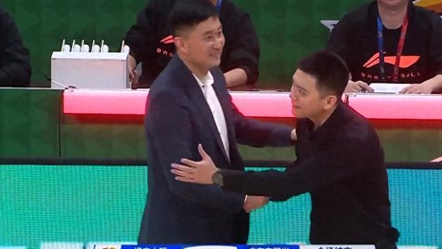 前NBA巨人博班驰援广厦，辽宁广东或陪跑？辽粤大战杜锋又吃败仗