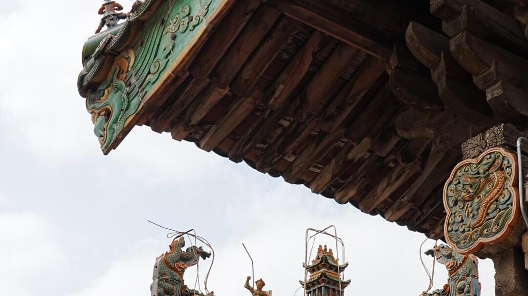 润城东岳庙，藏在晋城的琉璃奇观，拜亭藻井与天齐殿斗拱惊艳时光