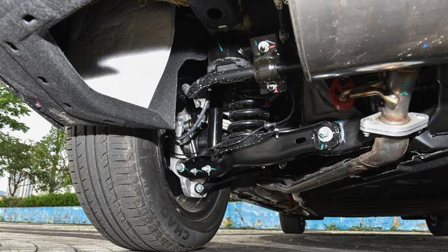 我为何选择了零跑C11？因为10万出头就能买到30万级的豪华体验