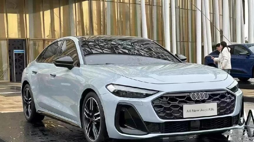 接替A4！一汽奥迪全新A5L实车现身，2025年中上市