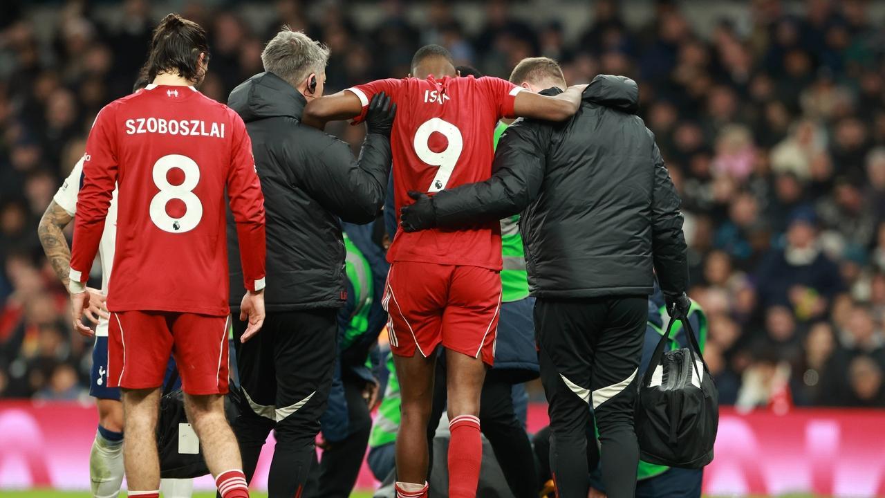 利物浦伊萨克腓骨骨折！非洲后裔小腿纤细！阿森纳萨卡也要省着用