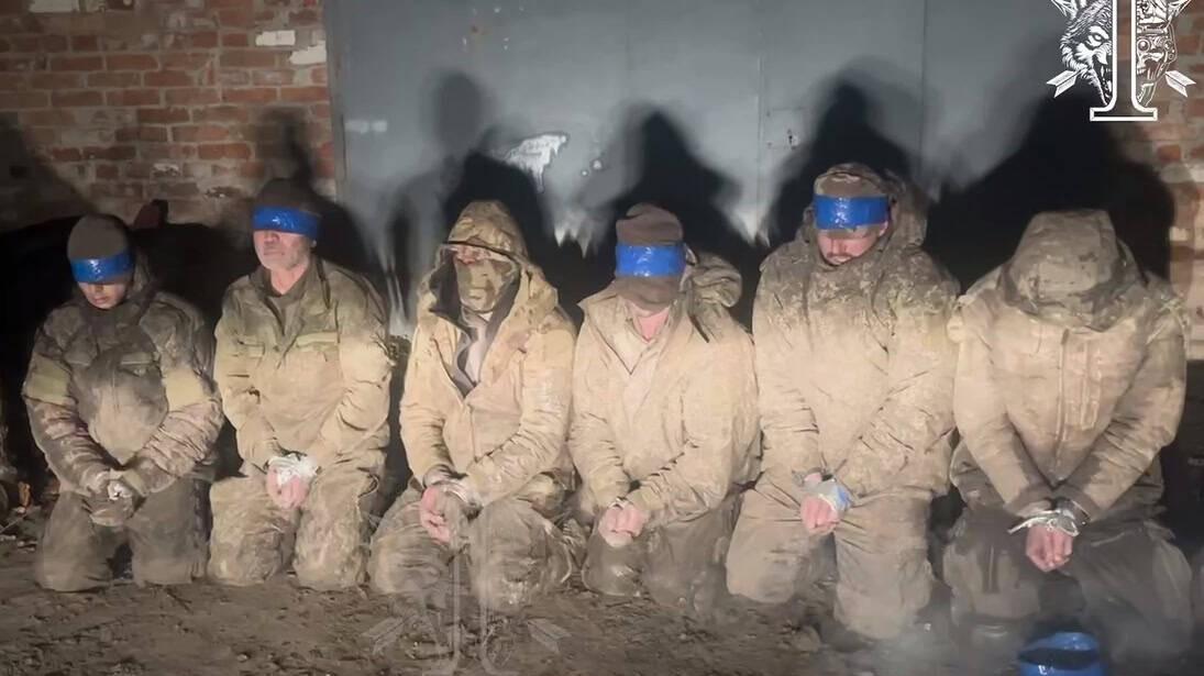 俄乌战局现颠覆性转折 ，美俄“默契配合”致乌军溃败