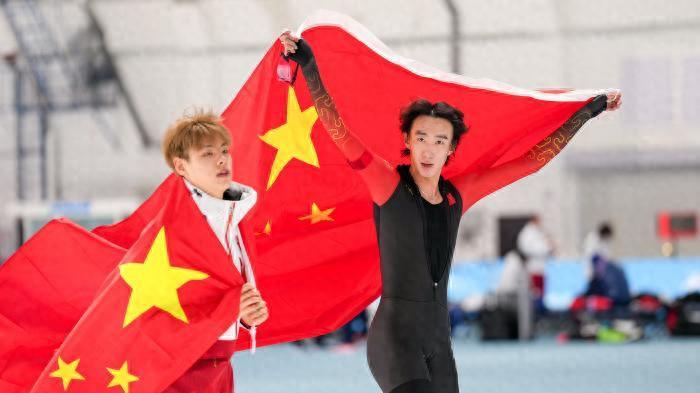 冰雪春天丨中国“冰雪热”为世界冰雪运动注入生机活力