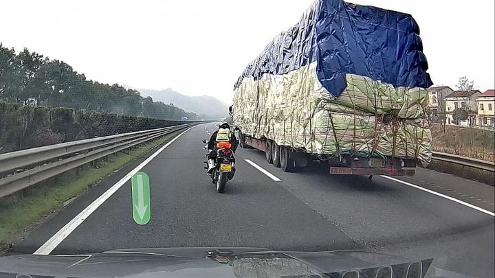 高速公路免费：全民福利还是陷阱？深度剖析利弊