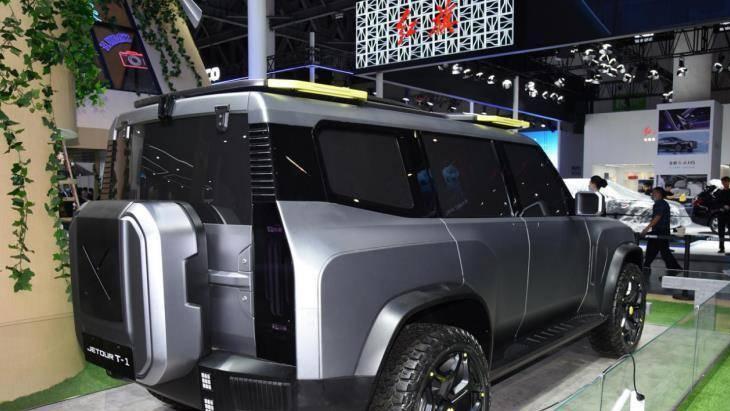 奇瑞再搞大事！20万硬刚路虎卫士130 加92油跑1400km 网友炸锅