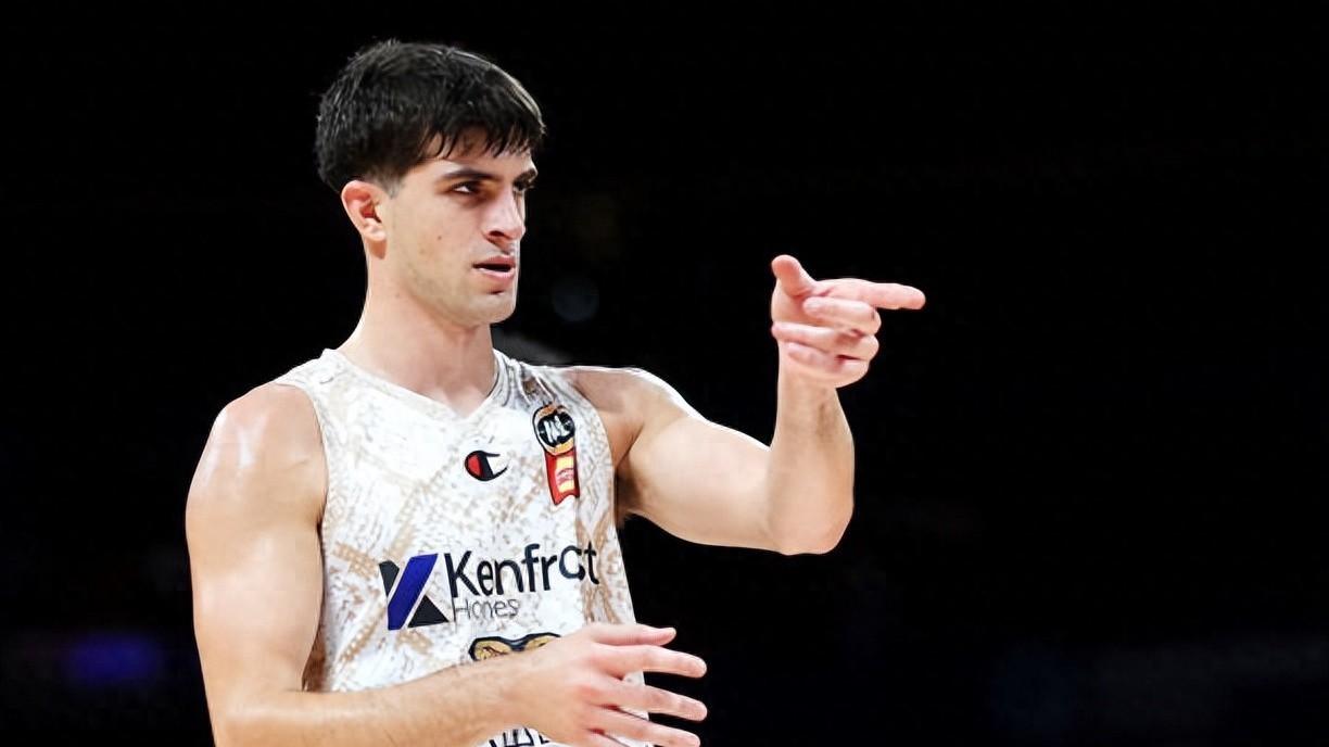 勇士签下澳洲后场新星，本赛季他已经是所在球队的核心人物了？