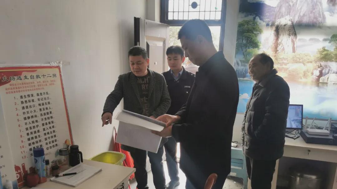 息县公安：走集市、进地头，全力搭建冬季“防火墙”