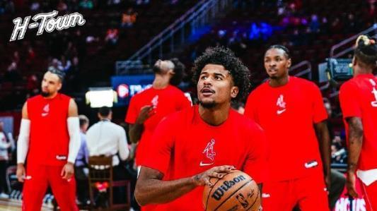 2项数据联盟垫底，火箭队战术太怪异！双塔建功，前场篮板极关键