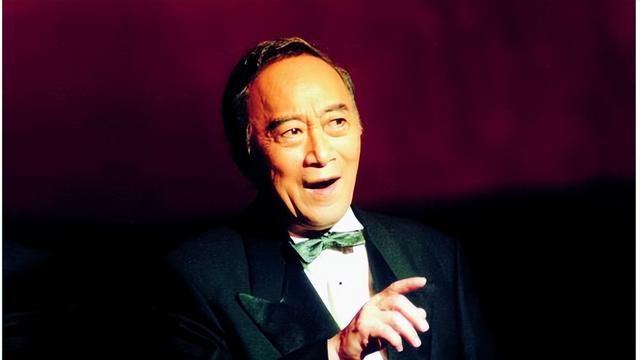 春晚再也见不到的4位主持，以为他们退休享福，其实都已悄然离逝