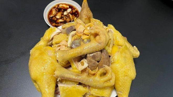 白切鸡是冷水下锅还是热水下锅？