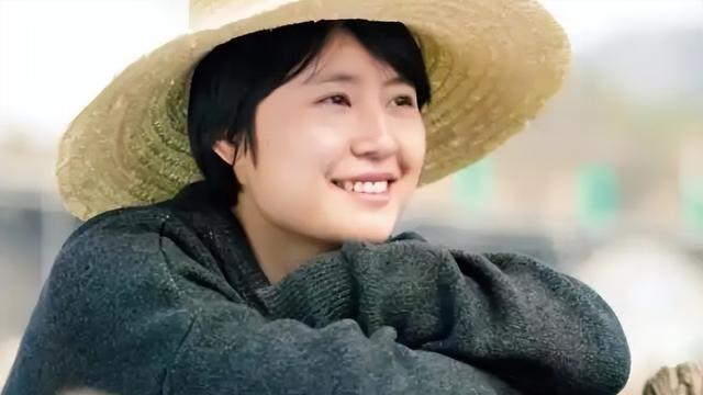 四川女孩赵海伶 21岁回农村创业，带1100户农民致富，年收入6千万