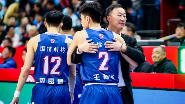 青岛男篮赛季总结！外援给力，杨瀚森冲击NBA