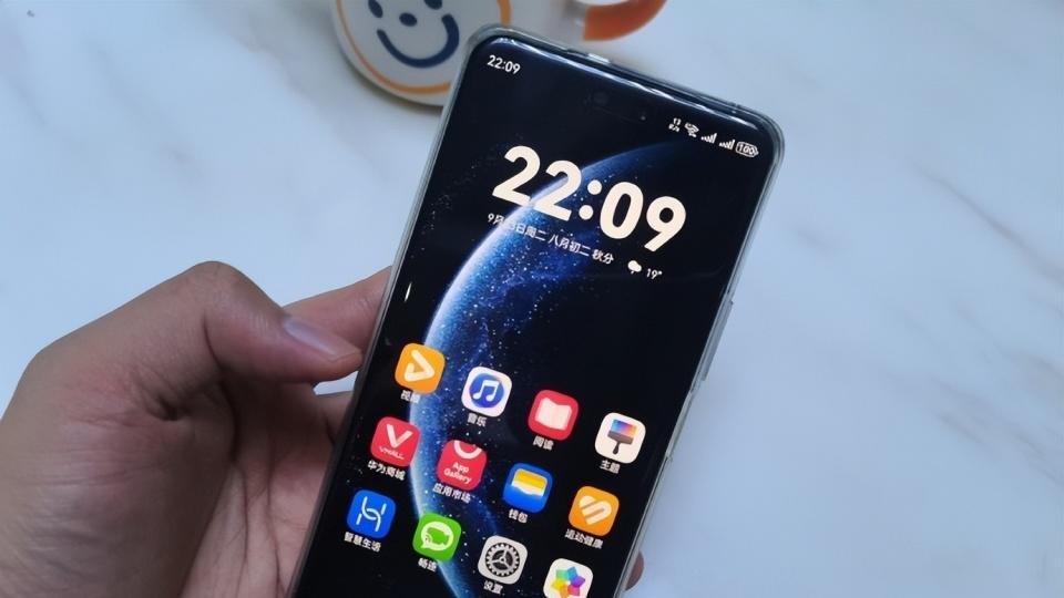 华为“六折清仓”，512GB+卫星消息+鸿蒙OS6，从3799元跌至2294元