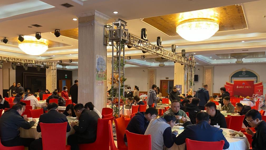 贵州一乡镇发布红白喜事倡议书：二婚不能摆酒席，搬家、开业、升学、满月等一律不操办