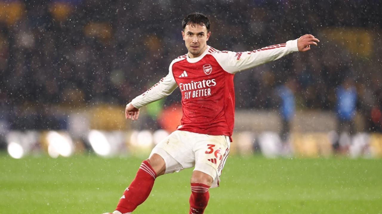 阿森纳2-2狼队，争冠优势缩水，曼城维拉杀到眼前。